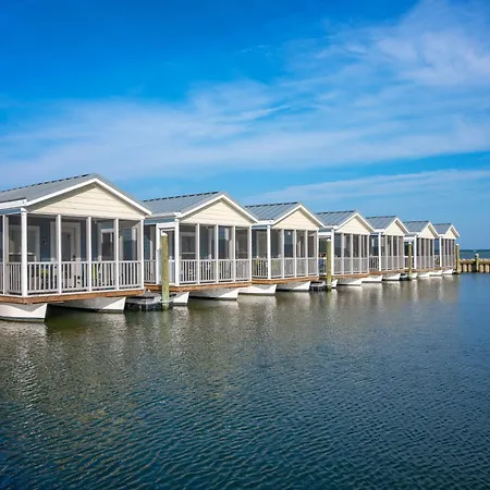 Blufin Bungalows & Marina Chincoteague Exterior photo